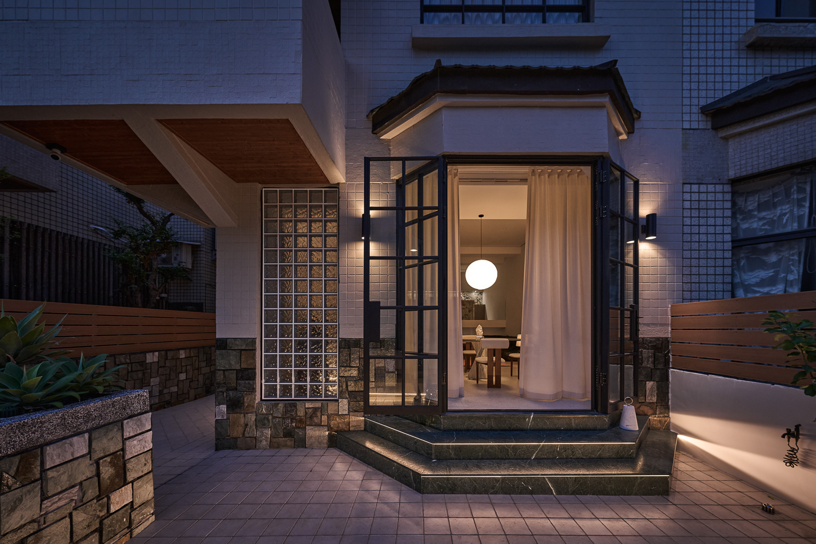 Z HOUSE 2F